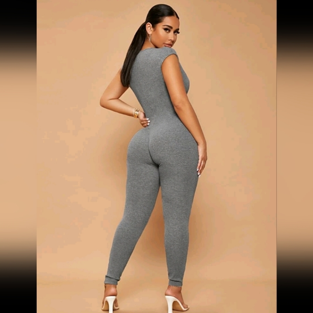 Gray plunging neck jumpsuit sz med - Picture 2 of 2